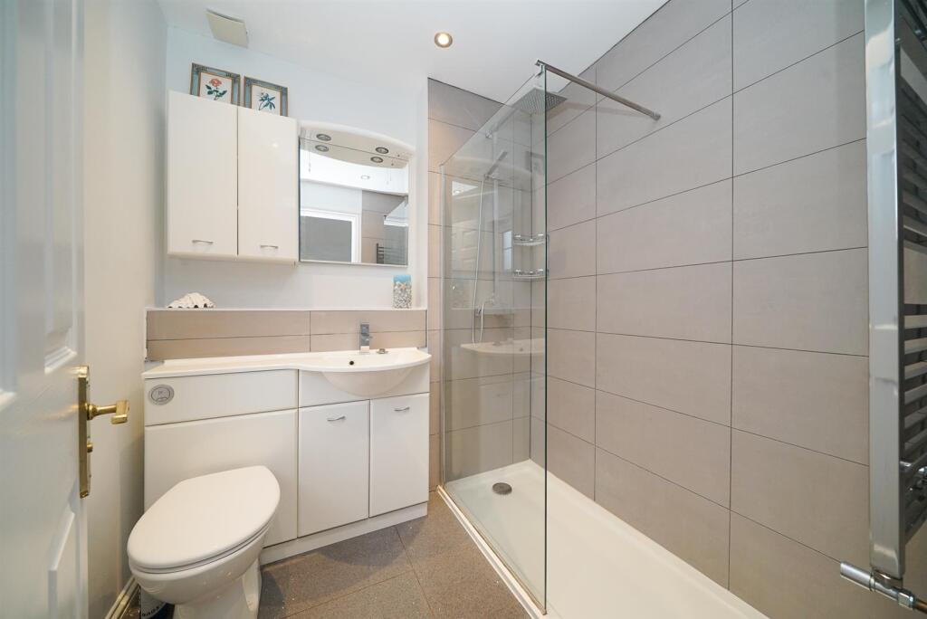Ensuite
