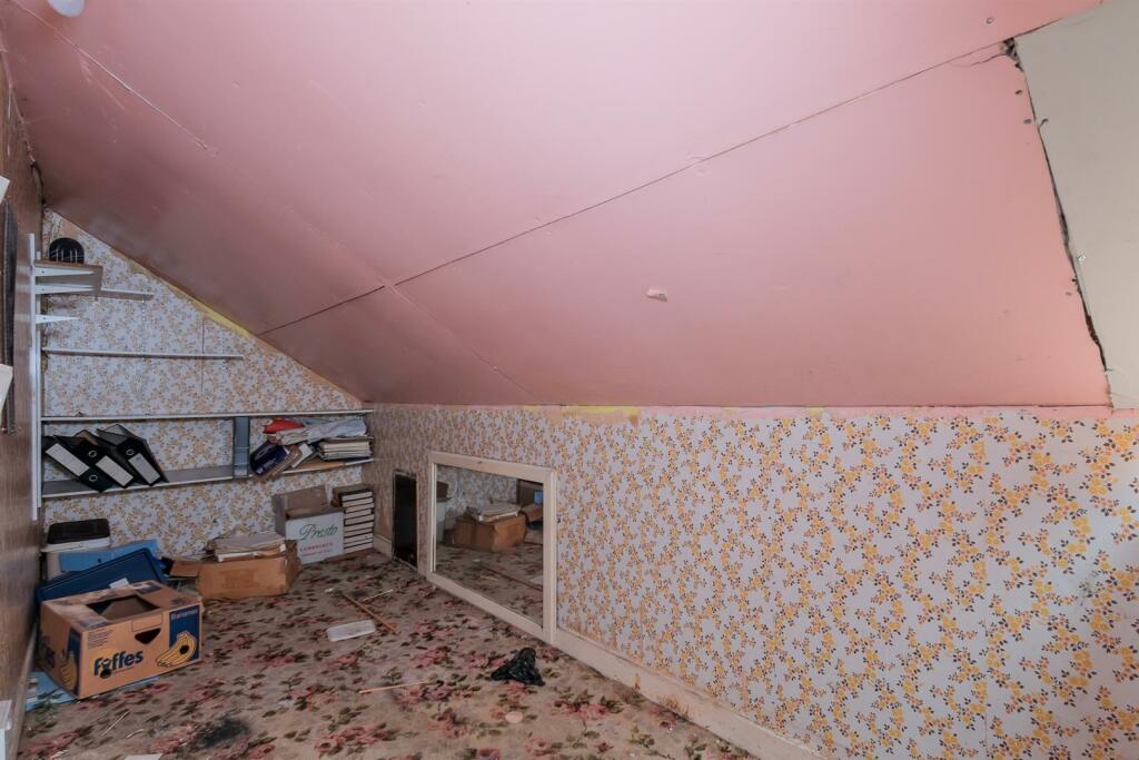 024-76 Hirst Road Harthill, ML7 5TL.jpg