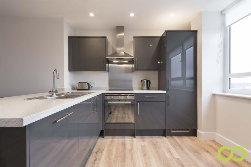 Kitchen (Main)