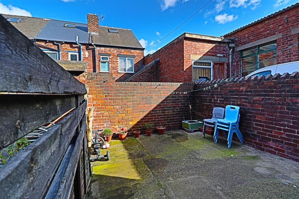 Rear Yard.jpg