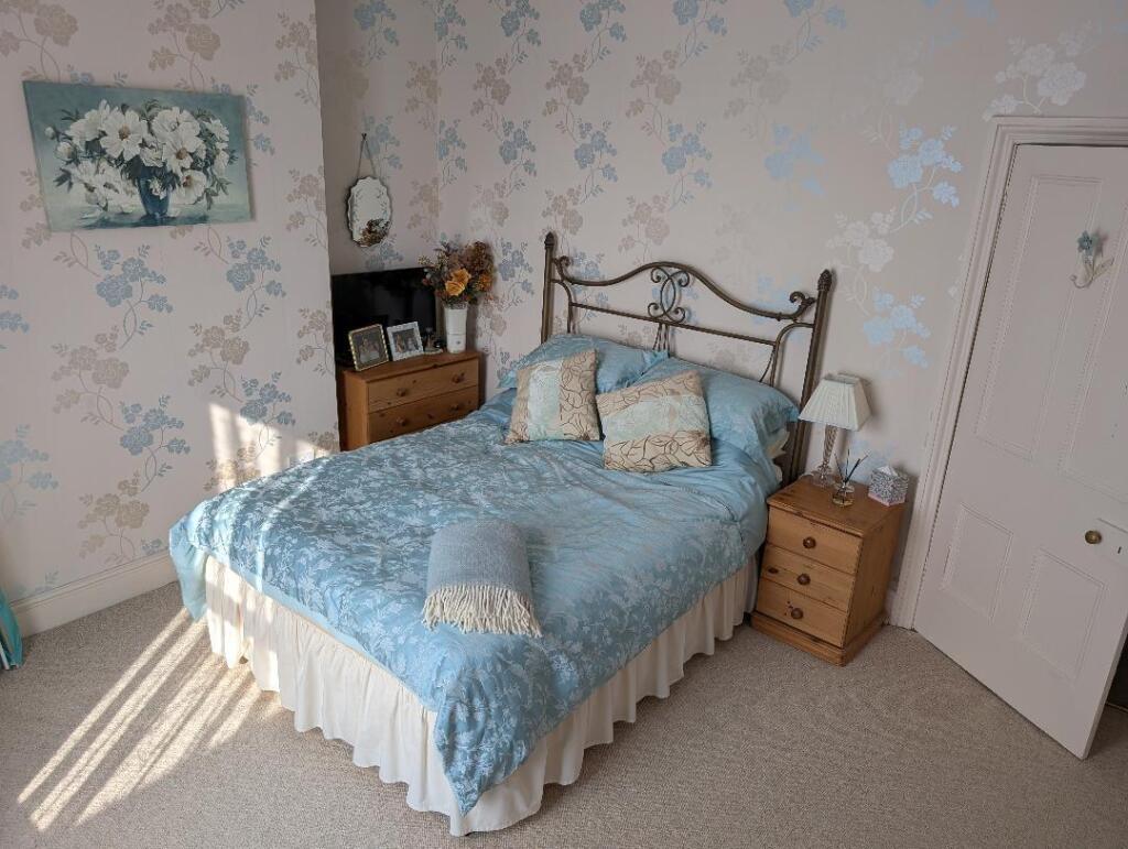Bedroom 2.jpg