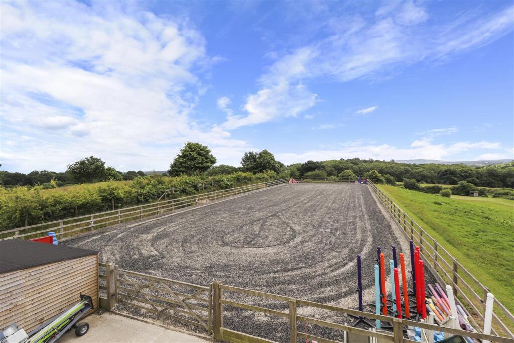 Riding Arena 20m x 60m