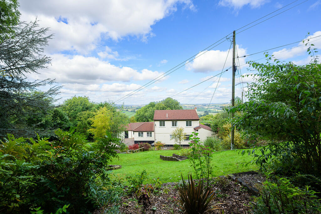 Plumtree Cottage-...