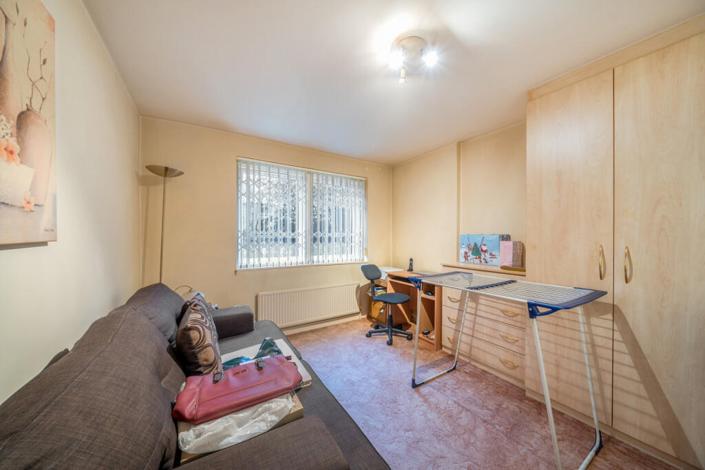 1386387-11-692d94...