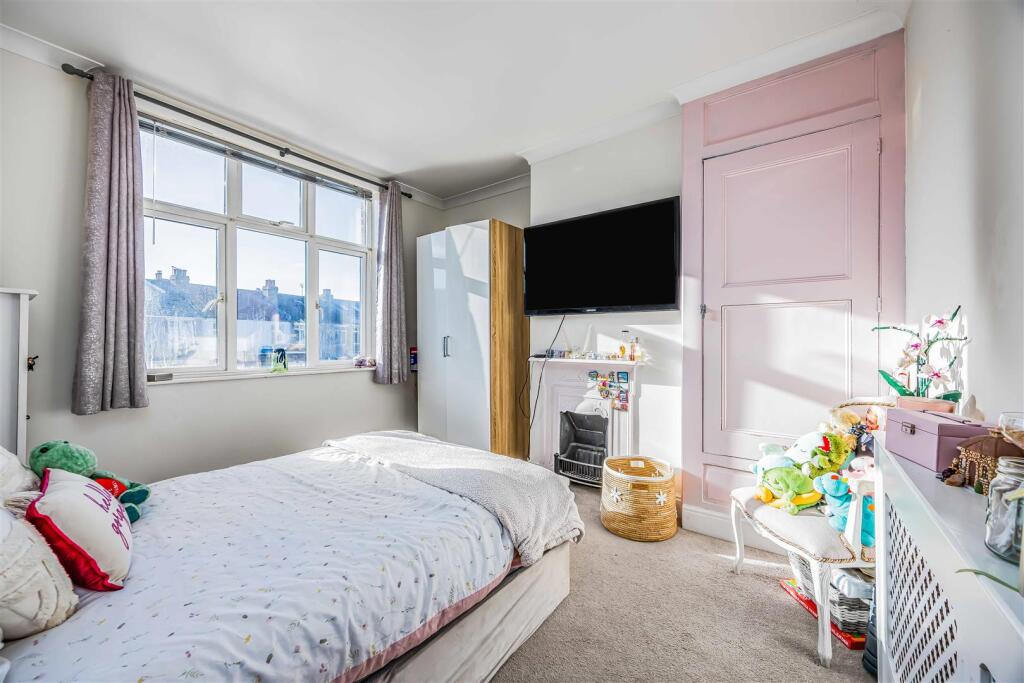 32 Hewett Road, Hilsea-Small-PorticoMarketing-Sold