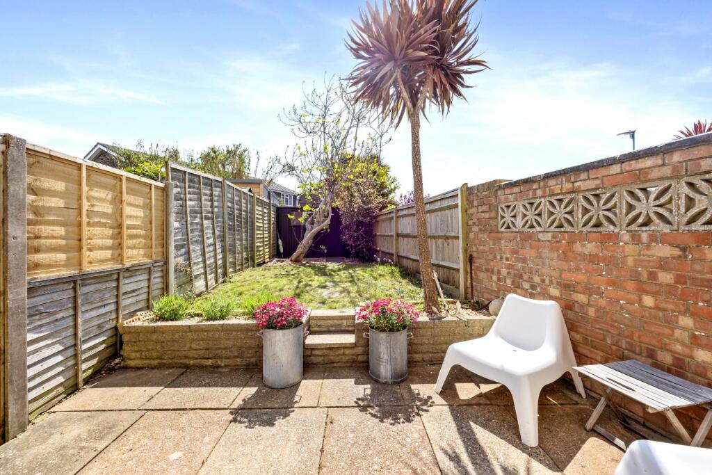 Harbour Way, 200-019.JPG