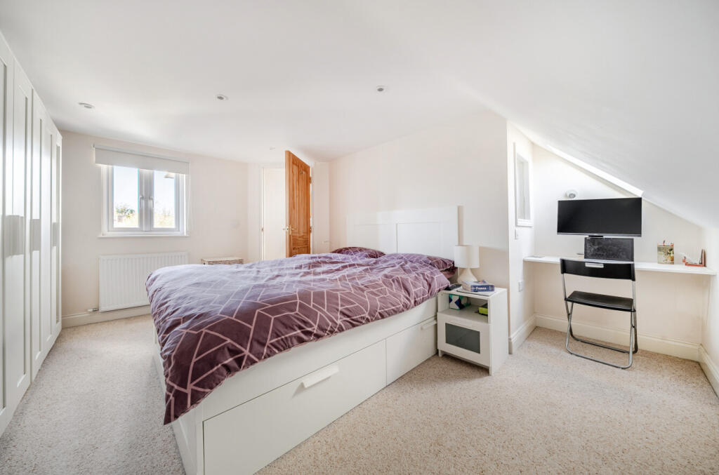 1382771-23-692051...