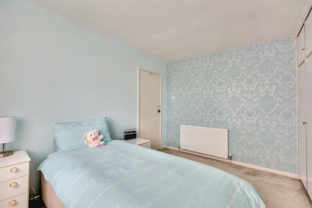 Bedroom 1_2.jpeg