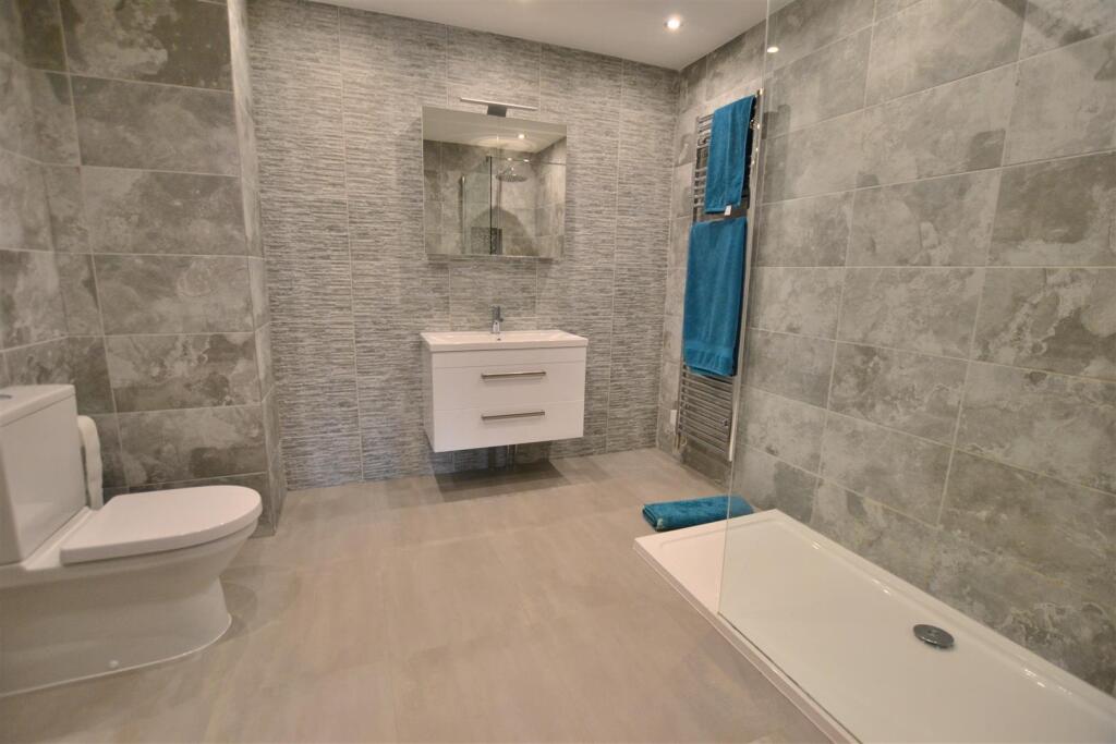 Ensuite Bathroom