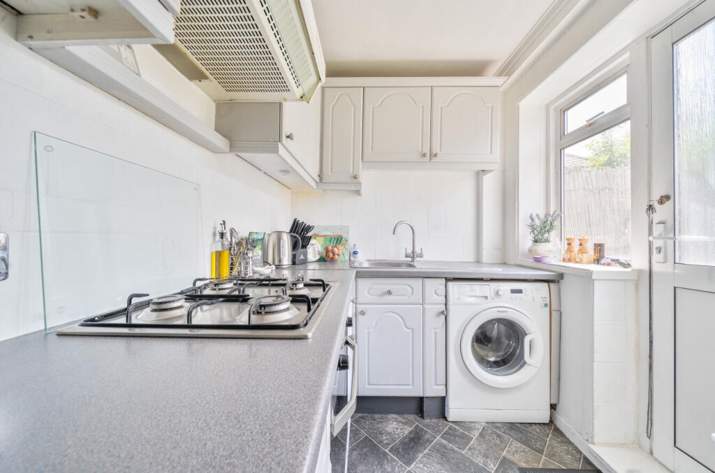 32-6821ec86ea733-...