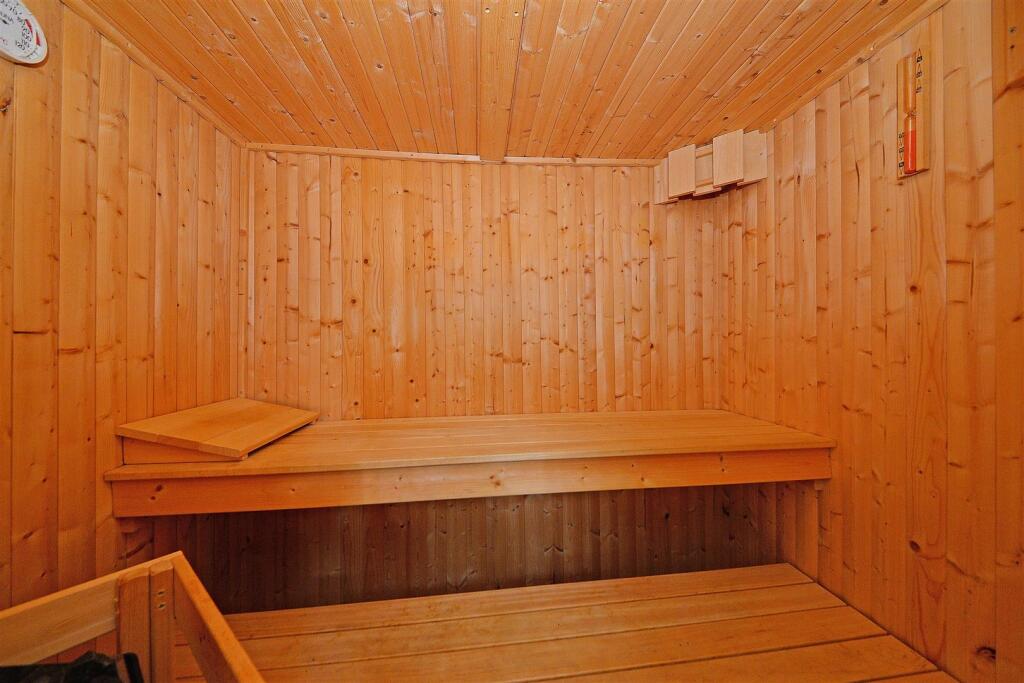 SAUNA.jpg