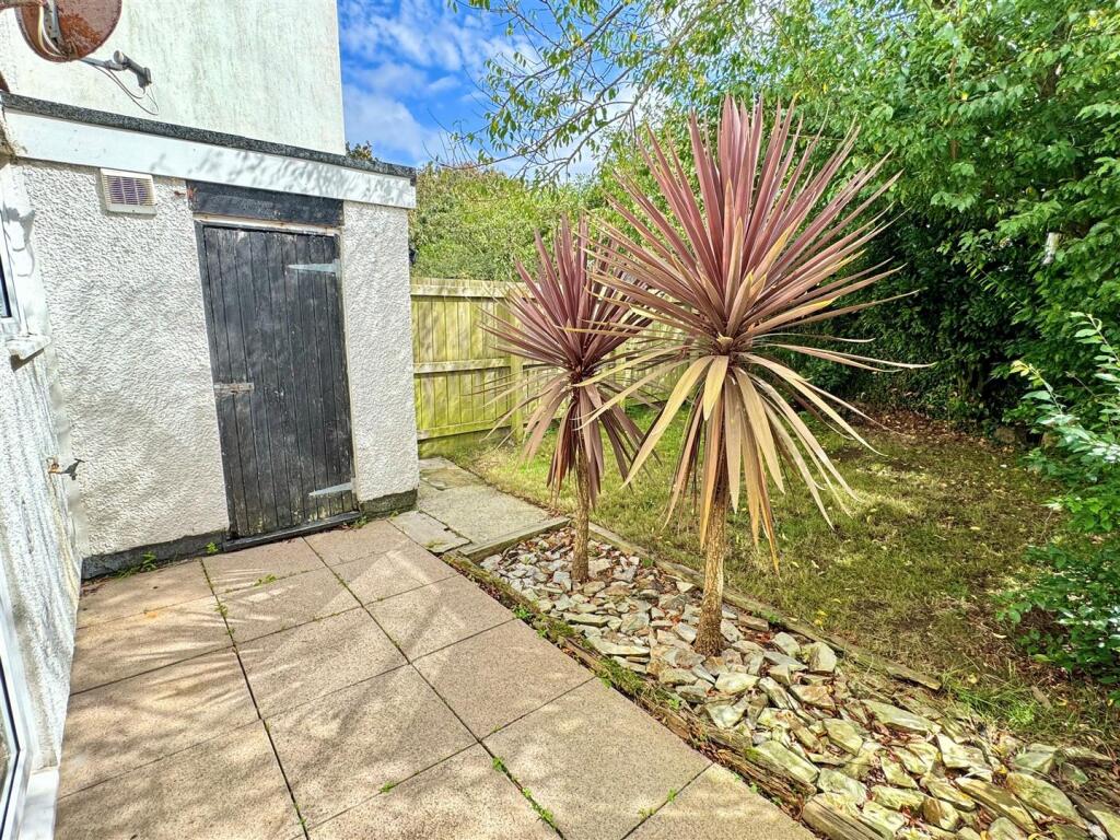 56 Calshot Close Garden
