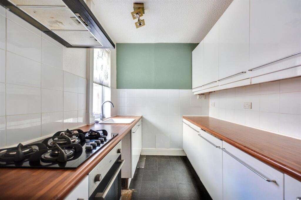 Kitchen_1.jpeg