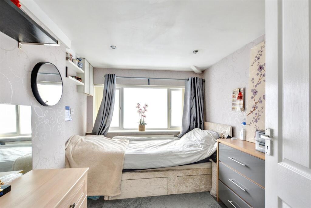 Bedroom 4.jpeg