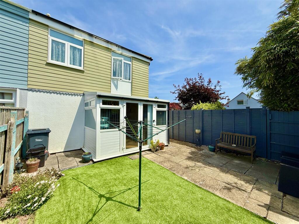 Rear Left Quarter.JPG