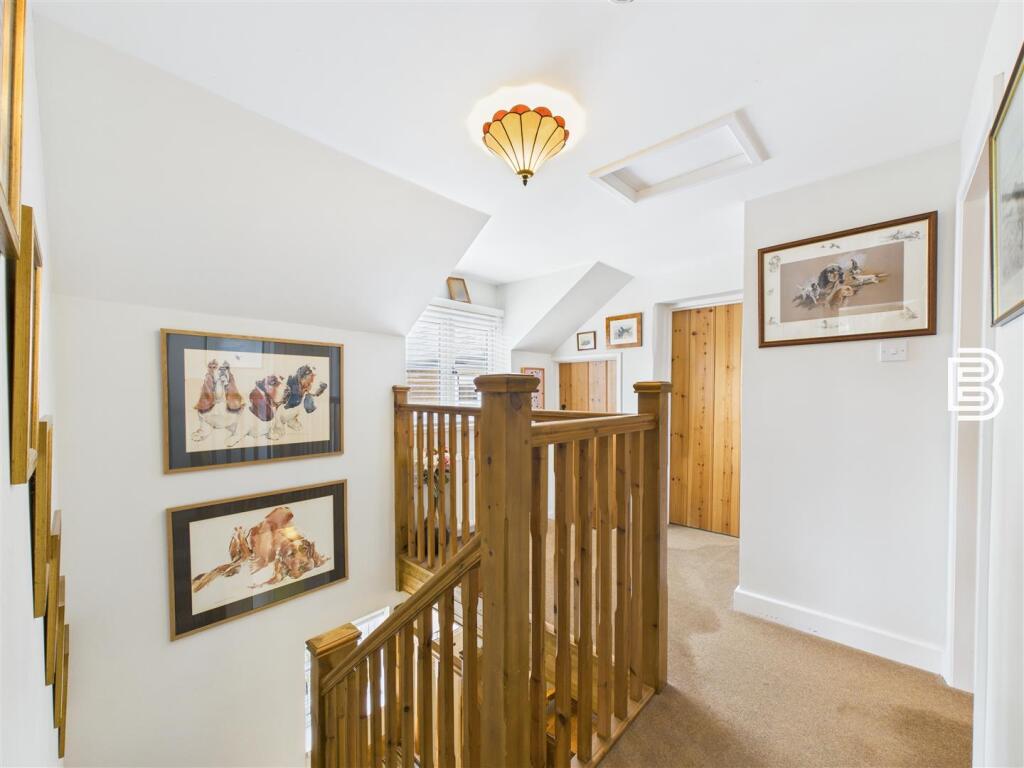 1st Floor Landing (1).jpg