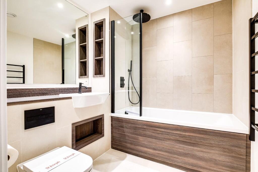Main bathroom