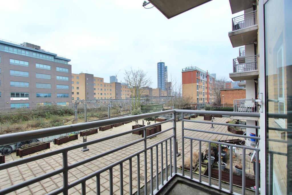 Granite Apartments, E15