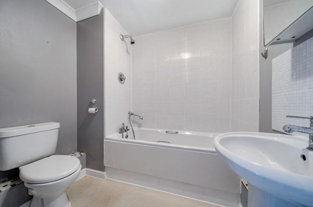 1348298-12-68b6d5...