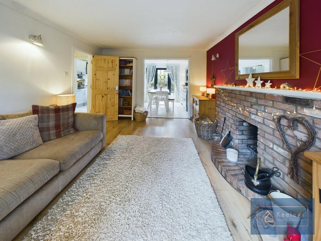 Lounge with open ...