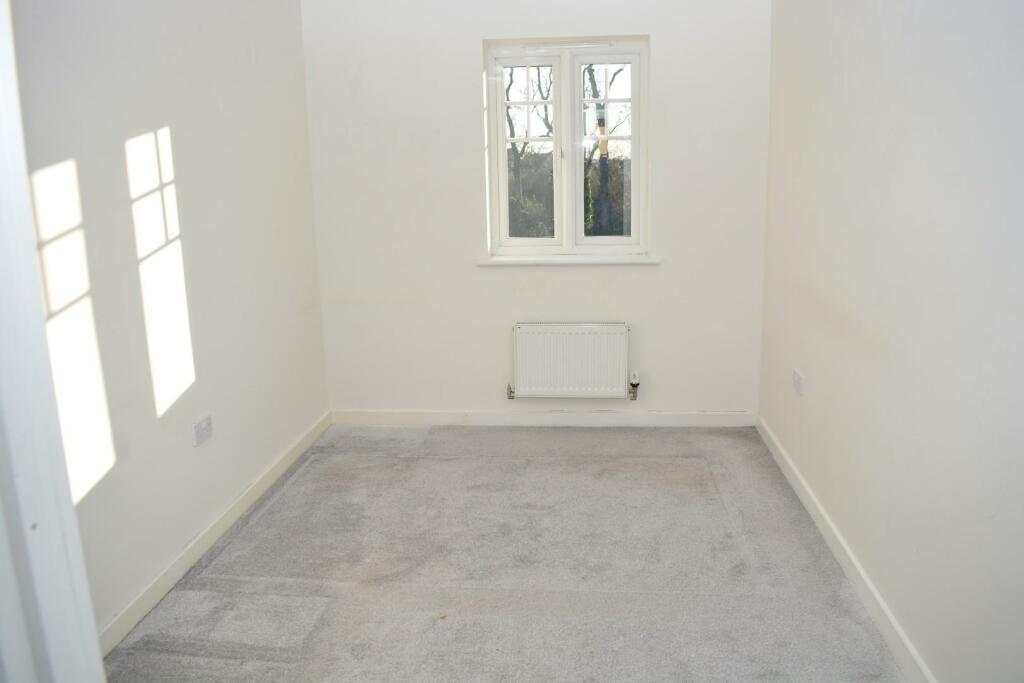 Bedroom 4.jpg