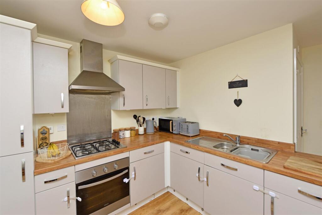 Fitted Dining Kitchen: