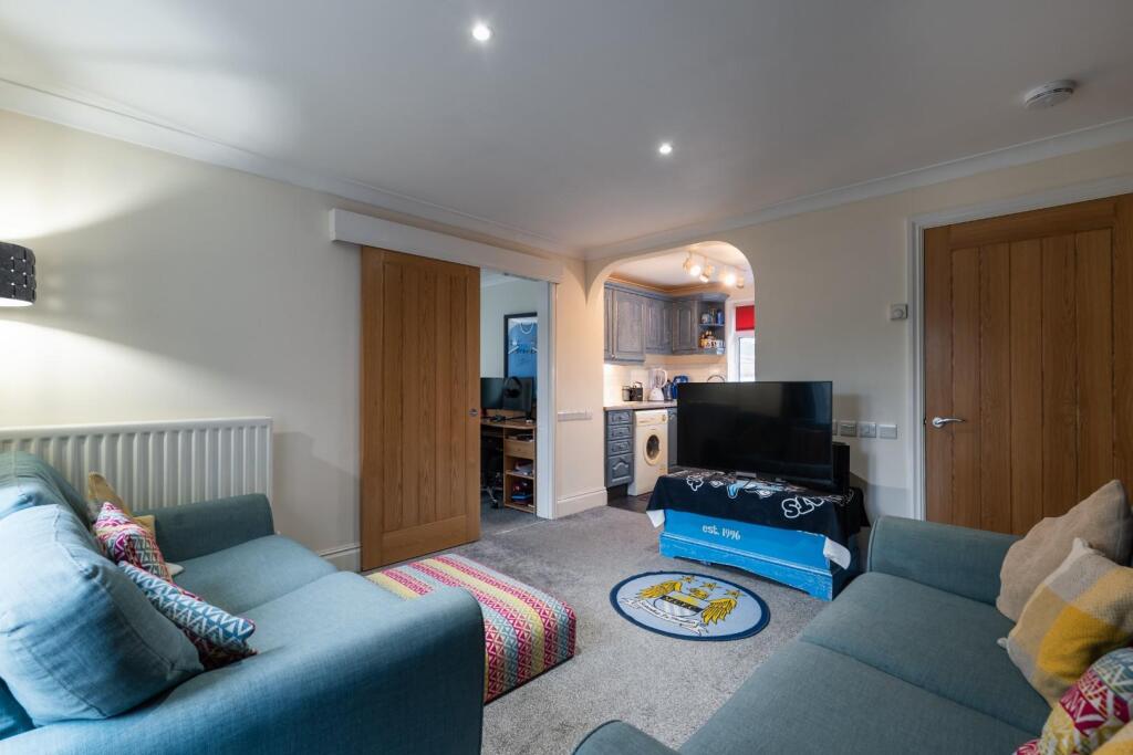 SITTING ROOM