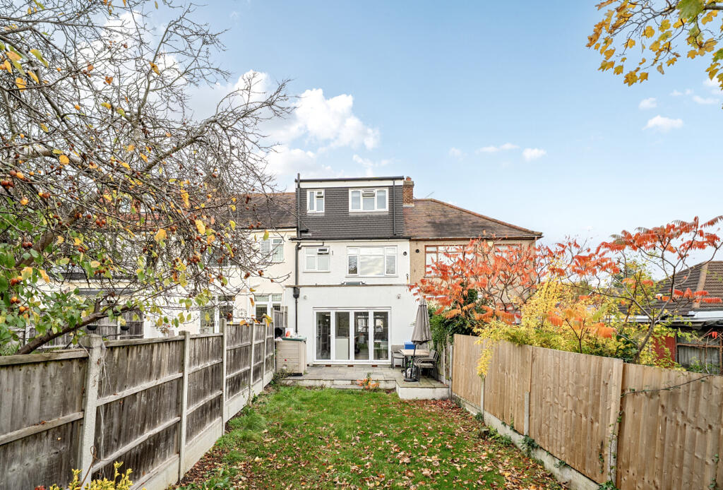 1376305-18-690b62...