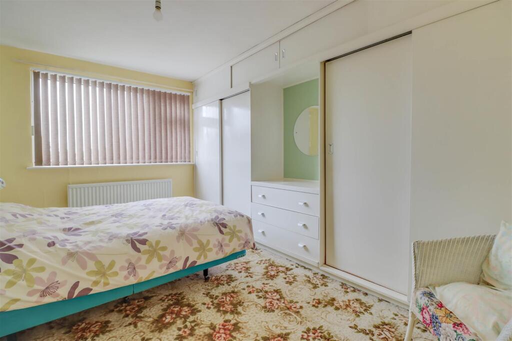 19 REEDS WAY INSIDE.jpg