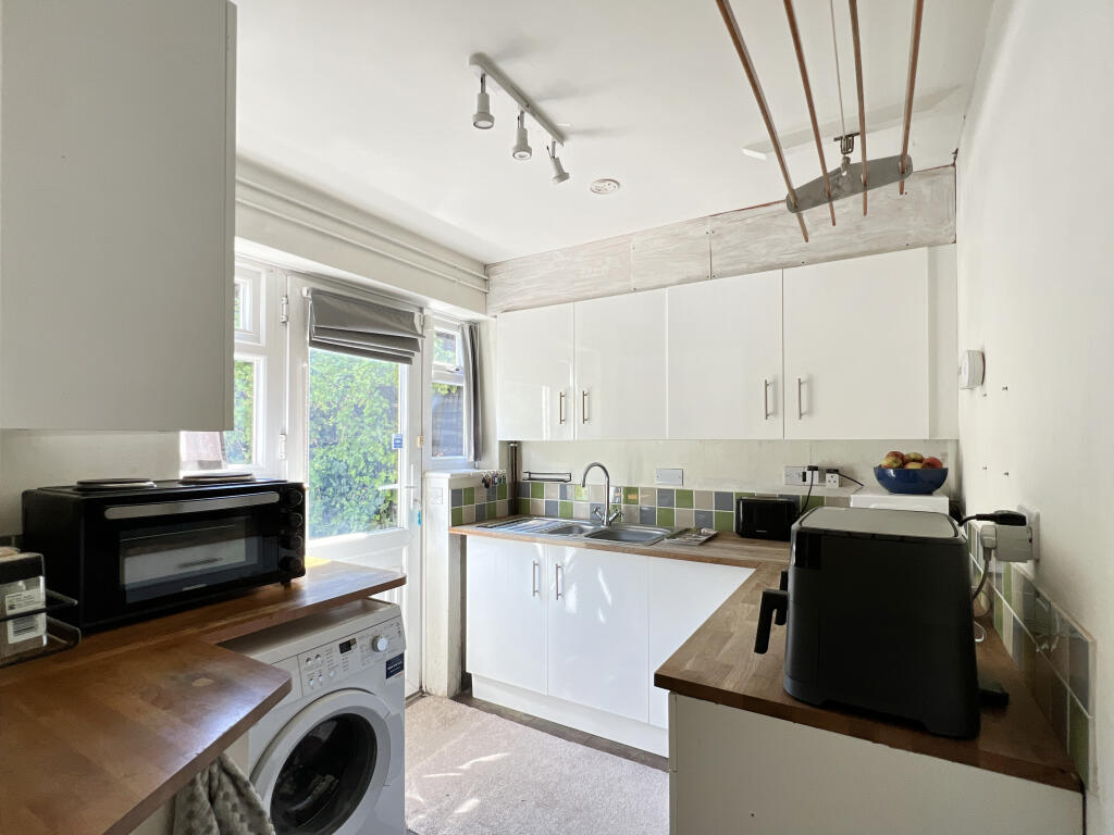 c10ce4ffae54e0f71fcde5e311b9bfa353c16c07