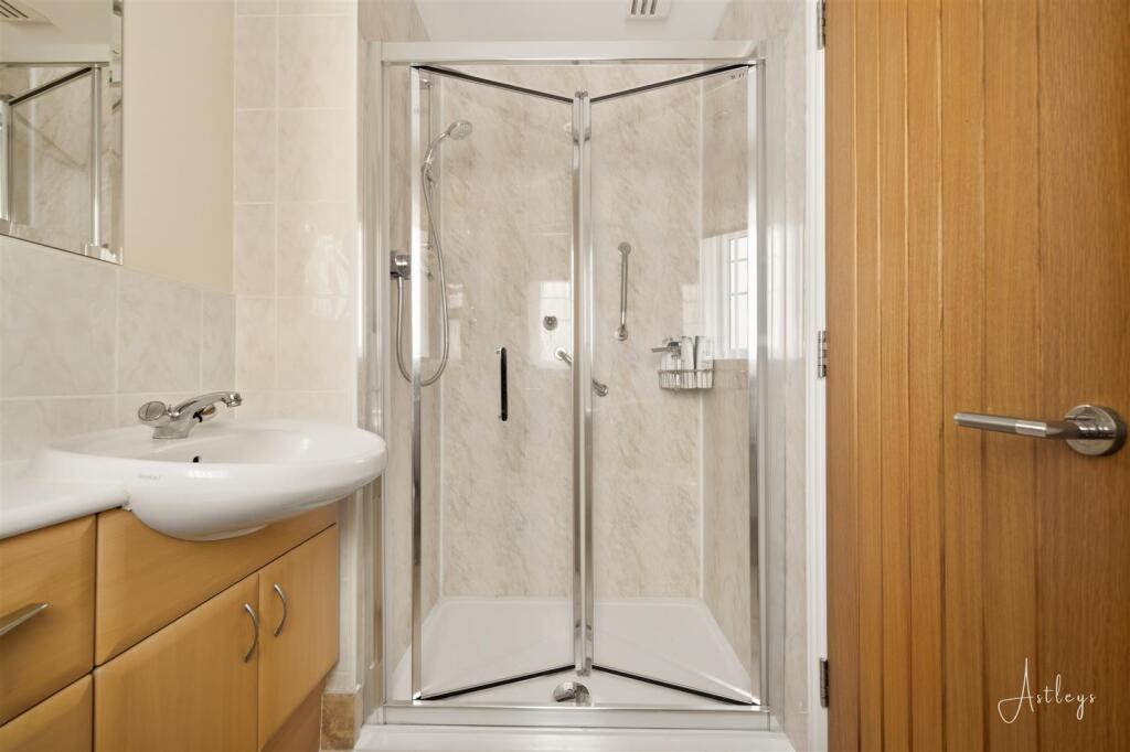 Ensuite shower room