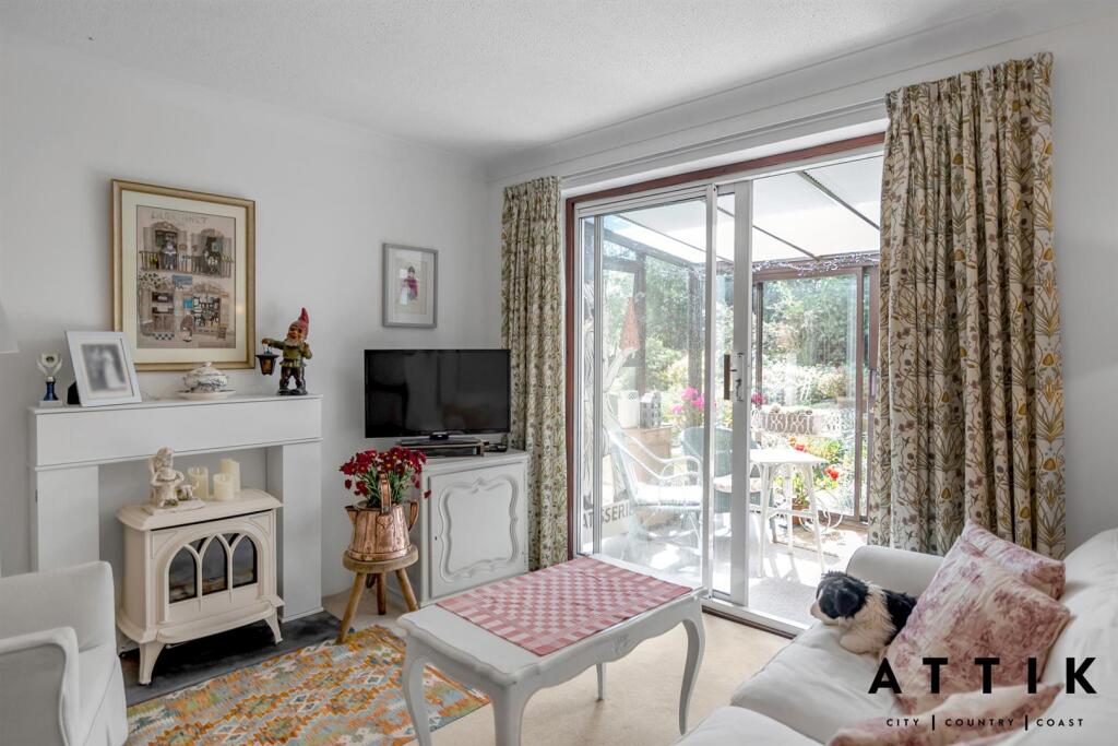 32 The Limes, London Road Halesworth IP19 8LT (15)