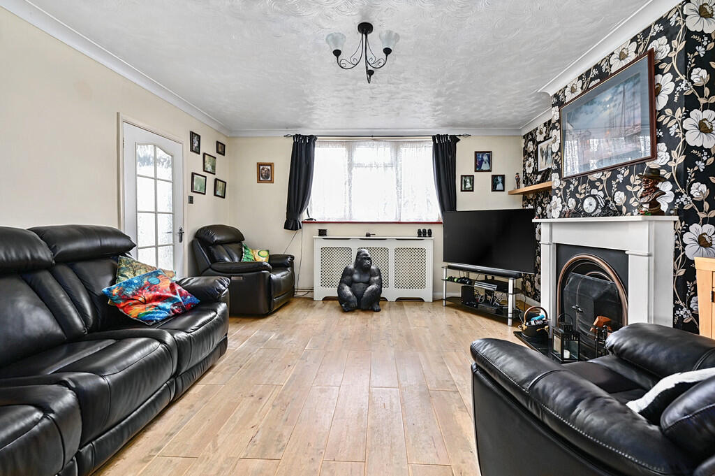 10 Fernhill Close...