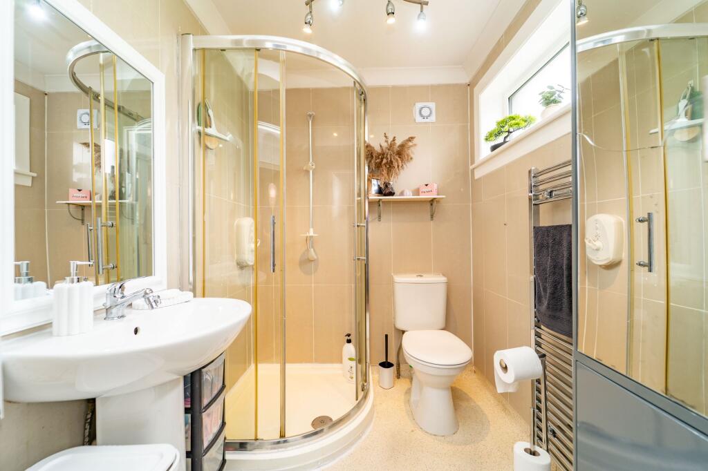 Living Level Shower Room