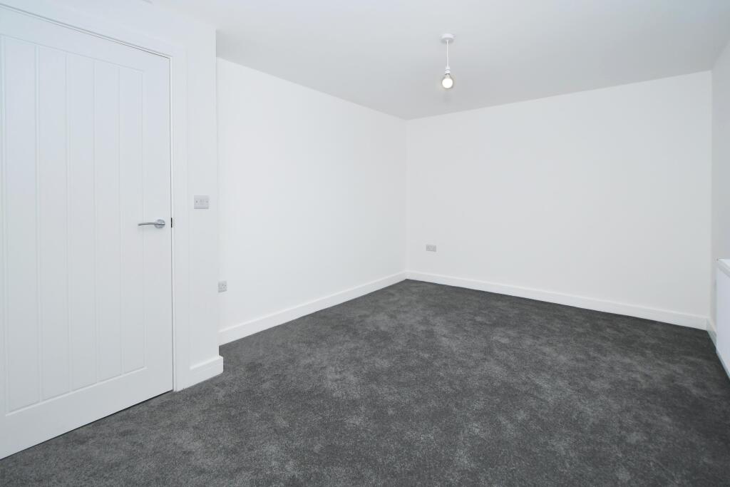 Bedroom 1 (3)