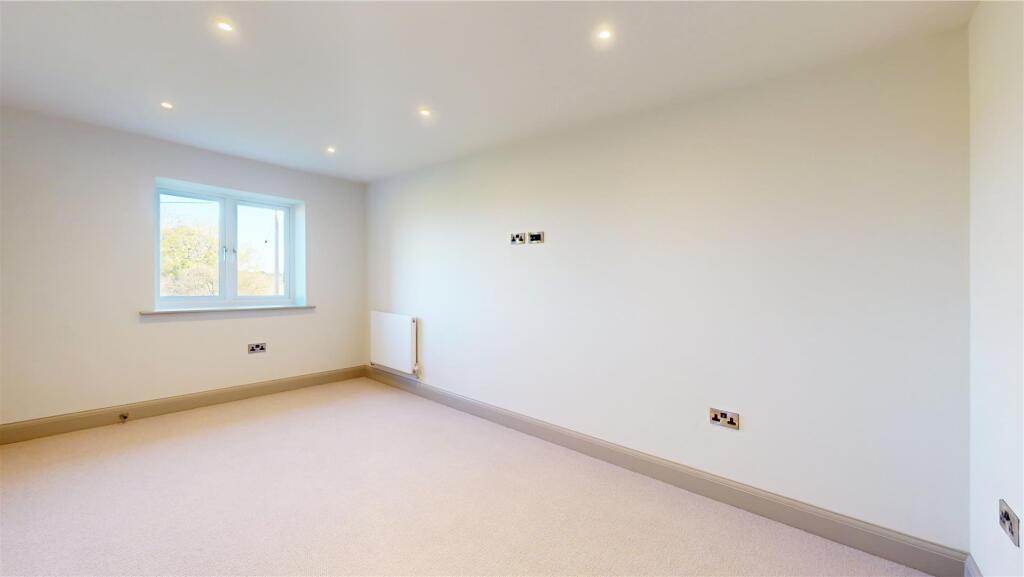 King Edwards Fields 5 Bedroom Four.jpg