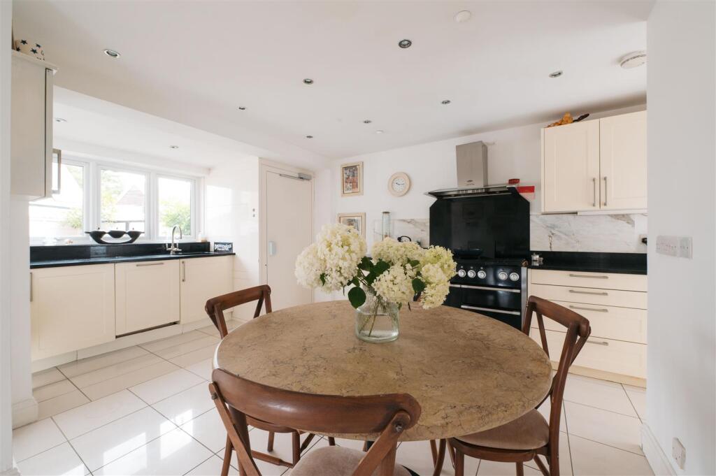 Lansdowne House, Hitchin-08.jpg