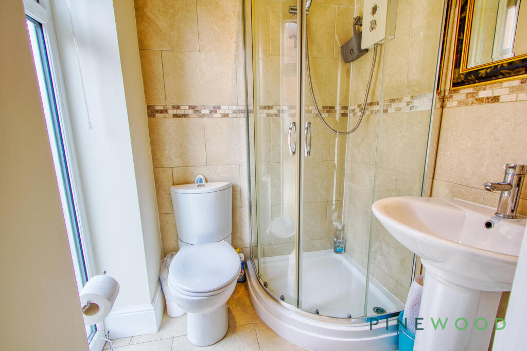 Ensuite (Bedroom 2)