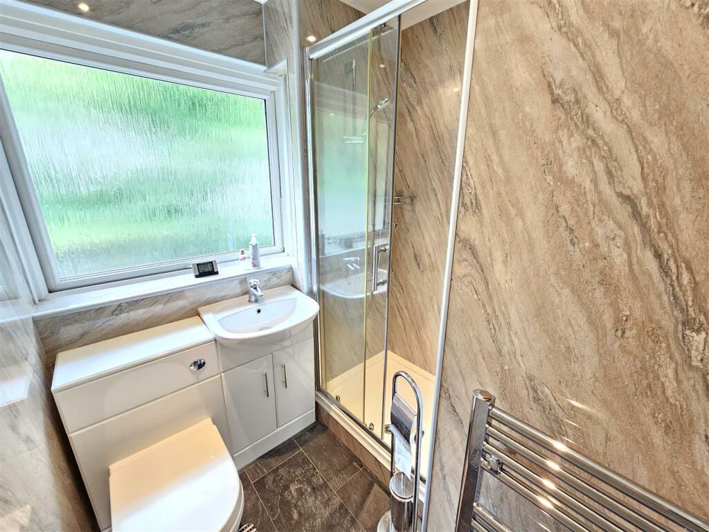 Shower Room.jpg