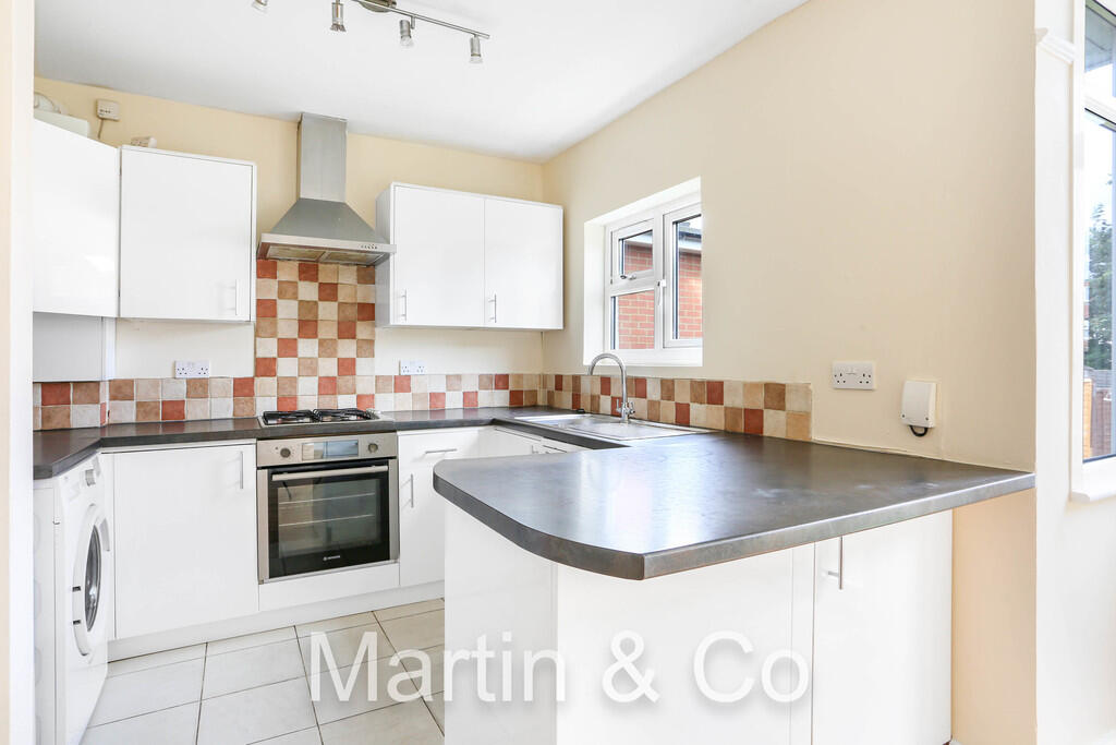 1494137015 - 77 C...