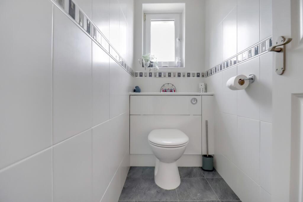 15- Julia Michel EweMove Pontefract