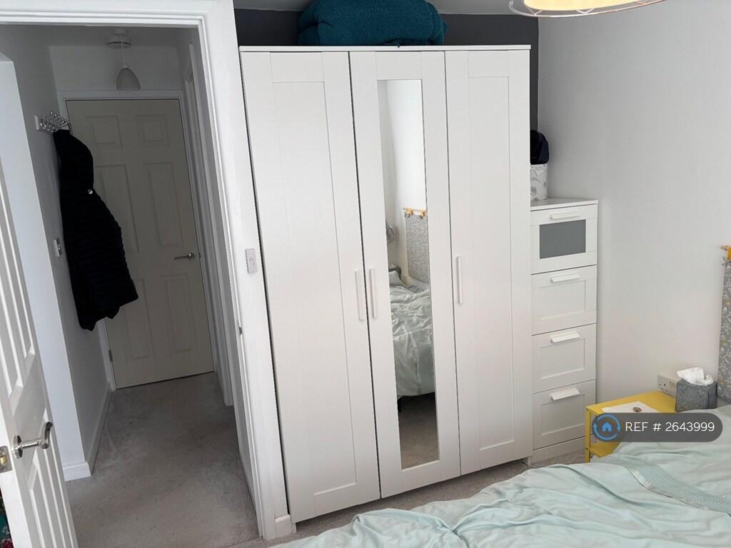 Wardrobe 