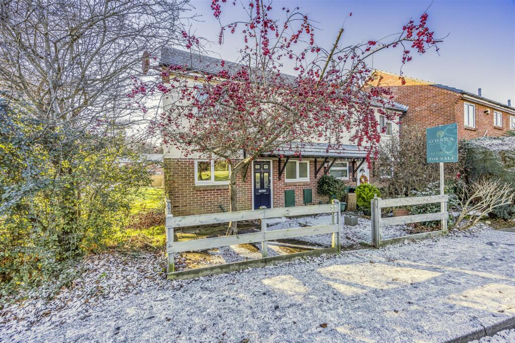 37 Springwood Avenue, Waterlooville-PorticoMarketi