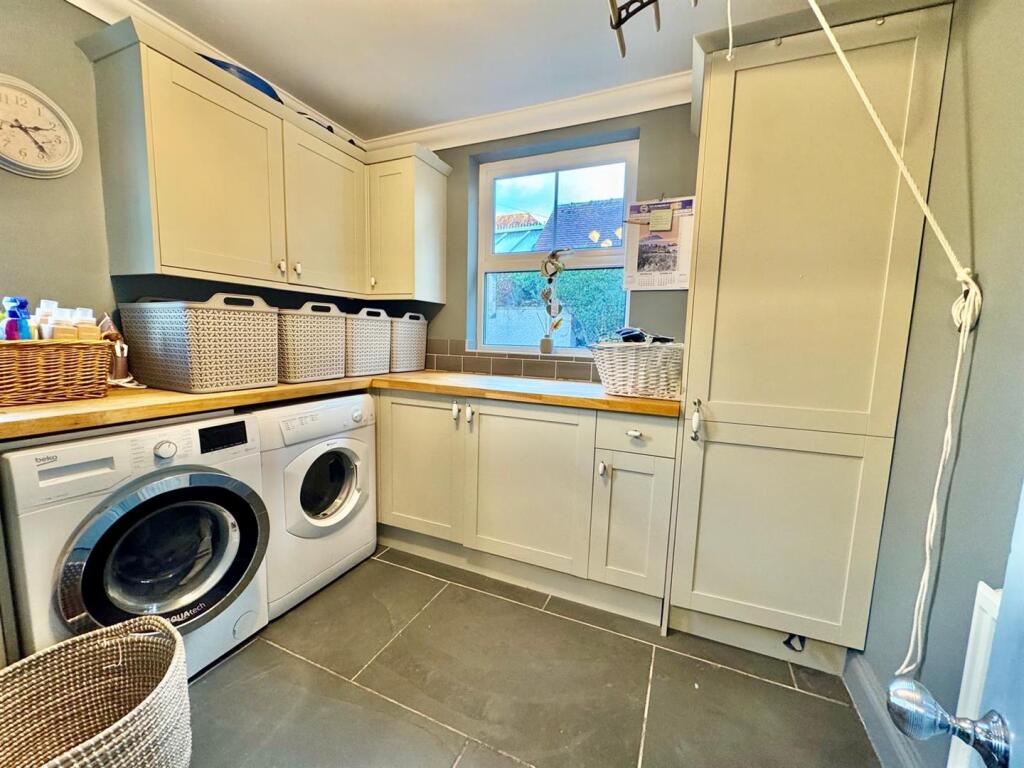 PHOTO-2025-11-19-17-59-55 (20).jpg