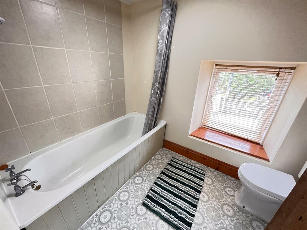 bathroom.JPG