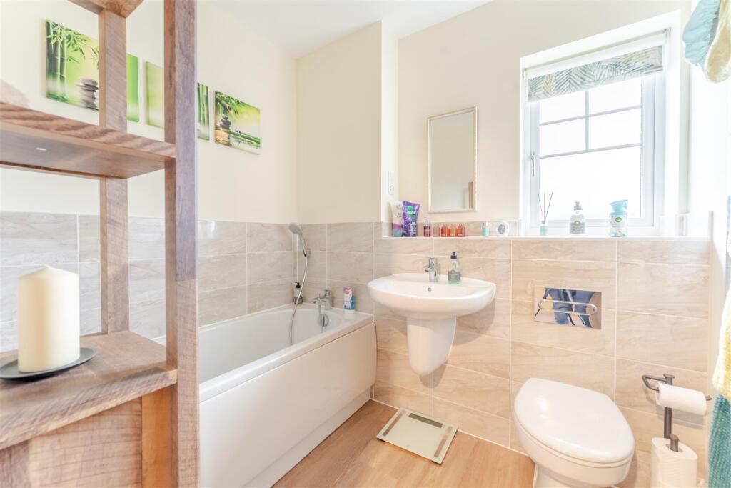 59 Whiting Way, Wrington BS40 5AS 14.jpg