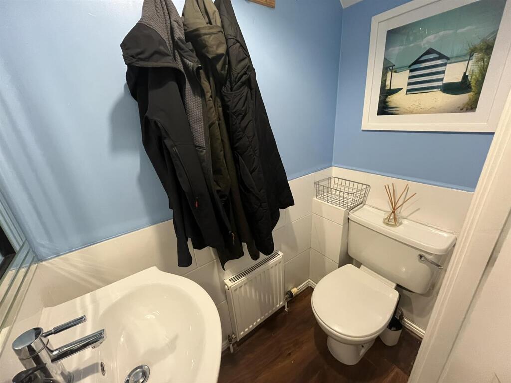 CLOAK ROOM