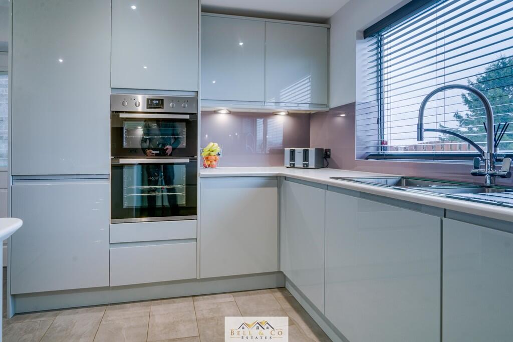 Kitchen Diner  2