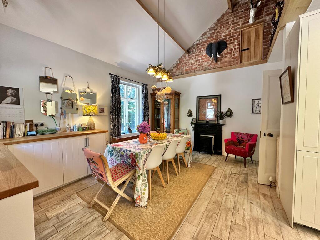 Family Dining Kitchen