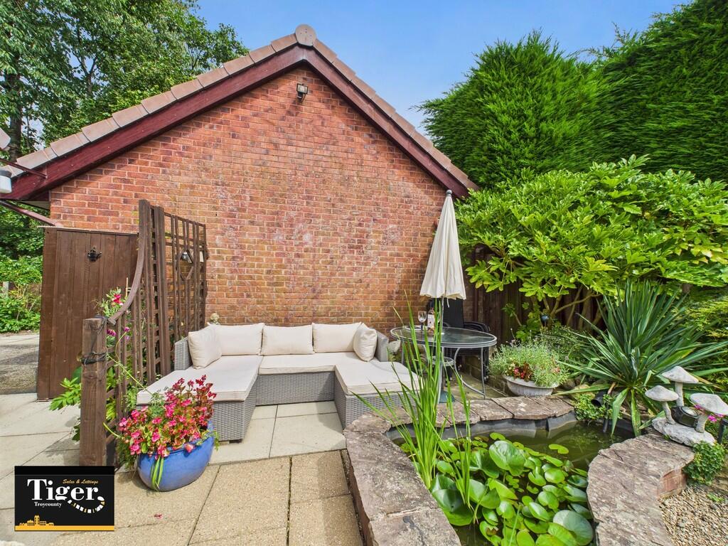 CAM02176G0-PR0671...